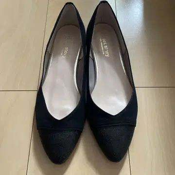 [ 새상품 ] closet story 스틸레토 플랫슈즈 블랙