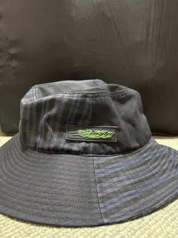 JieDa SWITCHING LONG BRIM BUCKET HAT