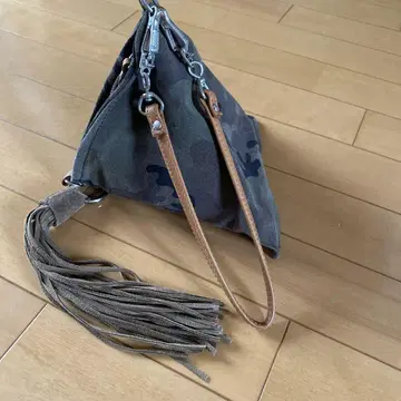 카모플라쥬 패턴 핸드백