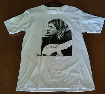 닐바나 Nirvana 커트 코베인 Kurt Cobain 티셔츠