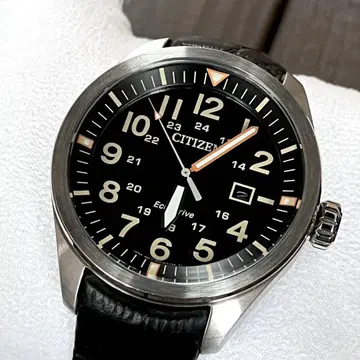 새상품급 시티즌 에코드라이브 블랙 다이얼 솔라