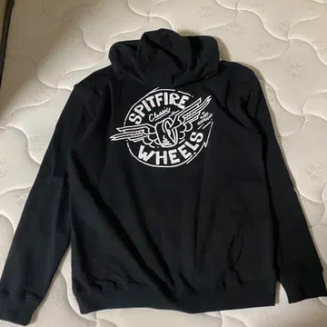 SPITFIRE 후드 부착 후드티 블랙 마크곤잘레스