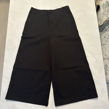 새상품급 LACOSTE 블랙 와이드 팬츠 38