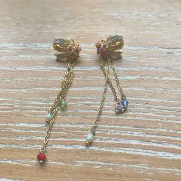 레네레이드 리본 모티브 귀걸이 골드