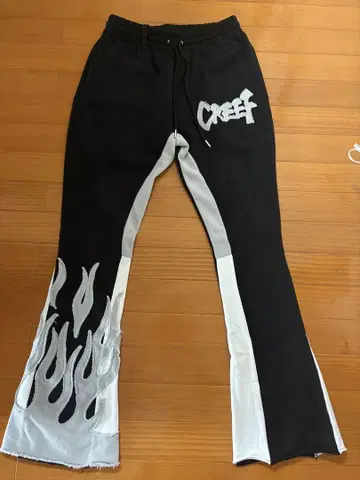 CREEF 플레어 팬츠