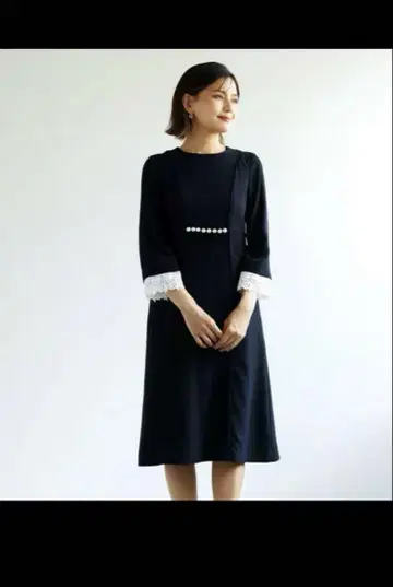 새상품 정가 16,000원 화이트 조라 펄 장식 원피스