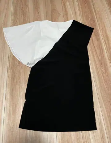 ZARA 원피스 바이컬러 비대칭