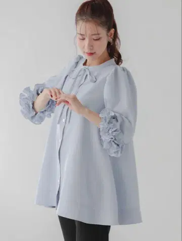 fit more 핏모어 아이스 블루 프릴 7부 소매
