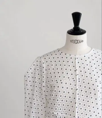 OHGA 꽃무늬 긴팔 셔츠 화이트 마가렛