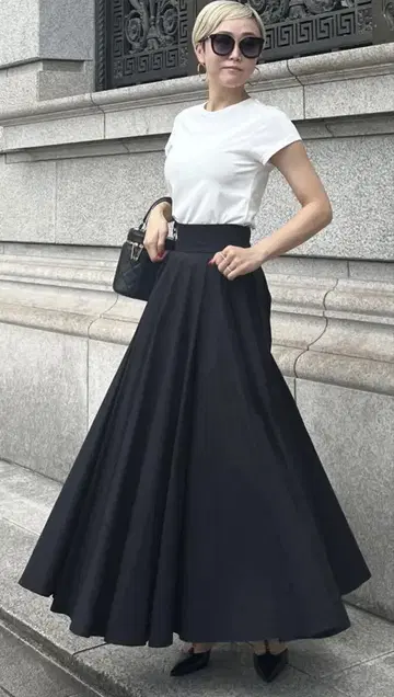 JENNE 리치 볼륨 플레어 스커트 M 블랙