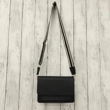 [ B.C STOCK ] 베이직 스트 라인 테이프 숄더 블랙