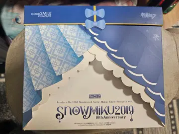 넨도로이드 유키 미쿠 2019 Snow Princess Ver.