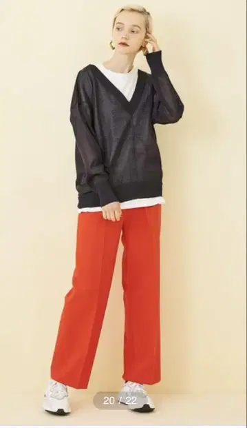 [STUDIOUS] 센터 프레스 턱 스트레이트 팬츠