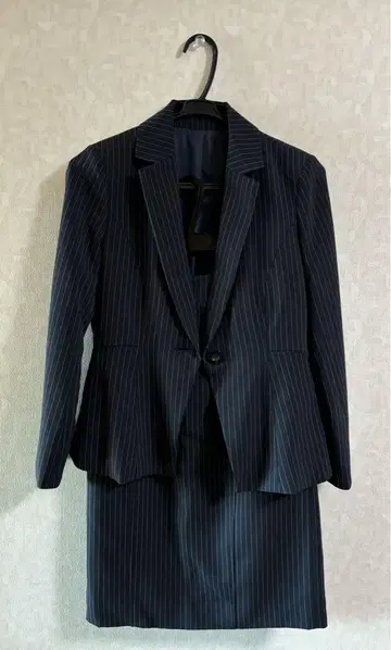 RUIRUE BOUTIQUE 셋업 수트 스트라이프 네이비
