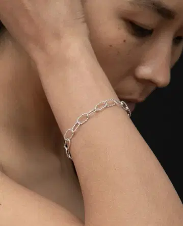 DAUGHTERS JEWELRY twist oval bracelet