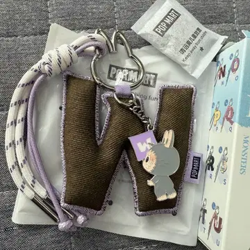 labubu 라부부 PIN FOR LOVE 알파벳 펜던트 [ W ]