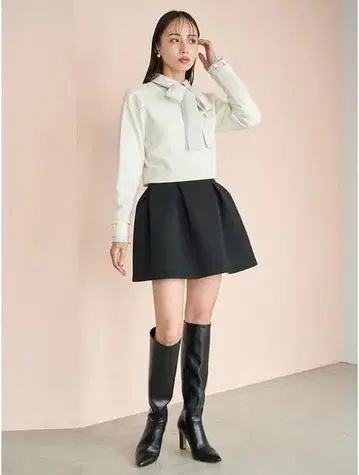 SNIDEL 벨벳 스트럭처 미니 스커트 사이즈 0