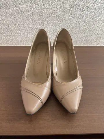 다이애나 베이지 스틸레토 하이힐