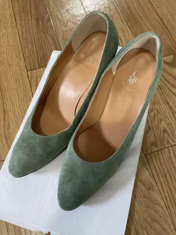 i/288 니하치하치분의아이 펌프스 사이즈 24cm 2C