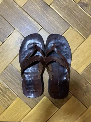 유나이티드 애로우즈 샌들 가죽