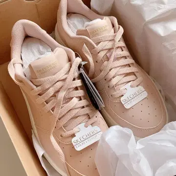 스케쳐스 그랜드 92 비 리프티드 스니커즈 23.5cm