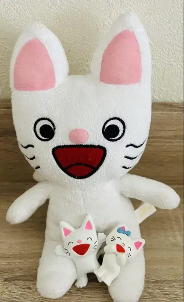 논탄의 봉제 인형과 타탄