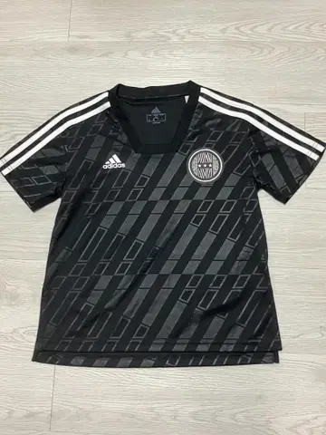 adidas 블랙 헤이세이 갸루 Y2K
