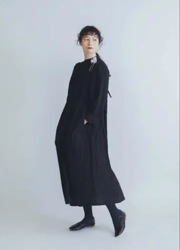 쿠라스코토 와타시타라시이 오케이션노 카타치 린넨큐프라 롱 원피스