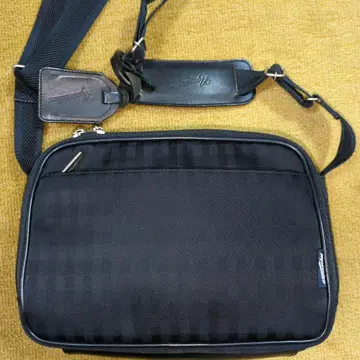 Aquascutum 블랙 숄더백