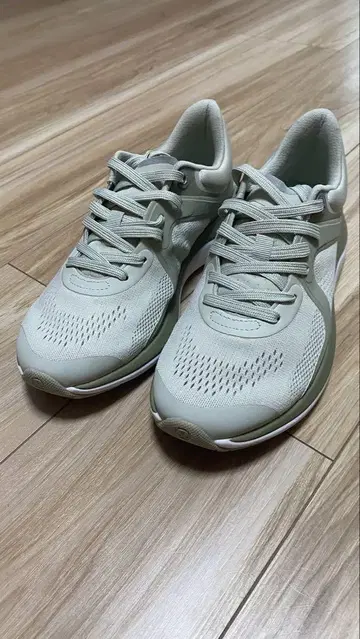 lululemon 스니커즈 23.3cm