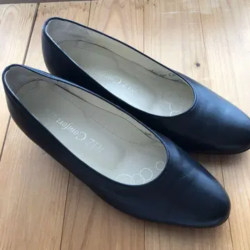 리즈 컴포트 블랙 가죽 플랫 펌프스 4E 22.5cm