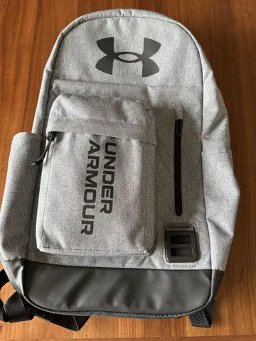 새상품급 UNDER ARMOUR HALFTIME 그레이 백팩