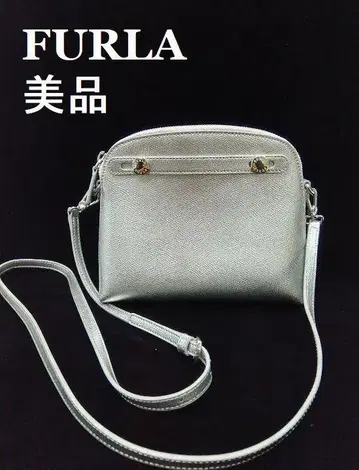 새상품급 FURLA / 훌라 실버 가죽 미니백