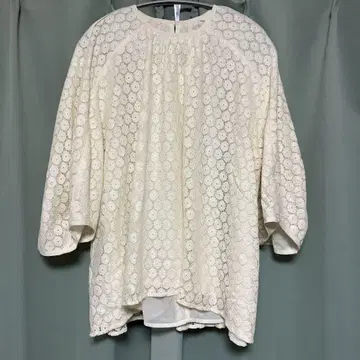 CLANE FLORETS LACE CURVE TOPS 사이즈 2