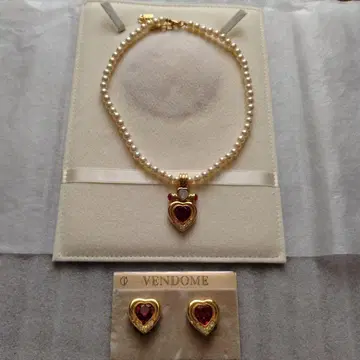 VENDOME 펄 하트 목걸이와 귀찌 세트