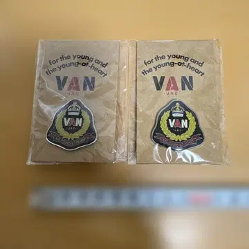 [미사용 새상품] VAN JAC 밴자켓 엠블럼 핑배치 2세트
