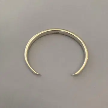 OX JEWELRy Silver Curve Bangle MB