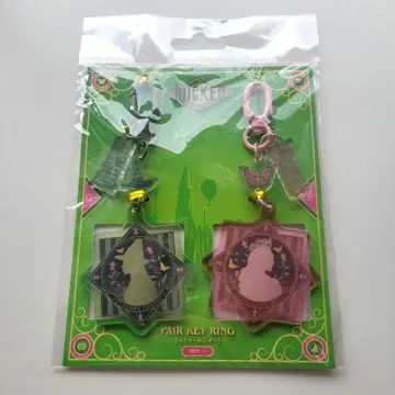 WICKED 위키드 페어 키링