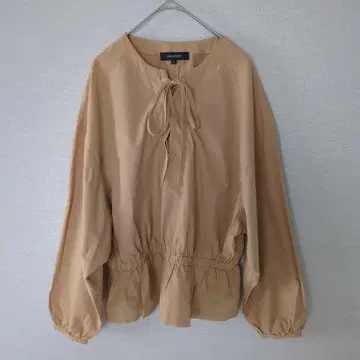 UNTITLED 베이지 긴팔 블라우스 사이즈 2 리본 일본제
