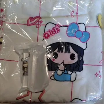 [Girls2 x Hello Kitty] 후드 부착 타월