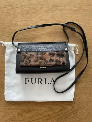 FURLA 훌라 레오파드 무늬 지갑 숄더