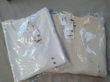 새상품 UNIQLO 슬리브리스 스웨터와 미니 T 화이트 2개 세트