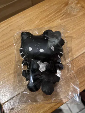 헬로키티 블랙 엔젤 컬렉션 합성 마스코트 참