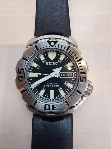 [역수입] SEIKO SCUBA DIVER'S 200m 블랙 몬스터
