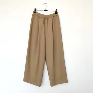 새상품급 저널 스탠다드 턱 팬츠 베이지 스트레치 레이온 34