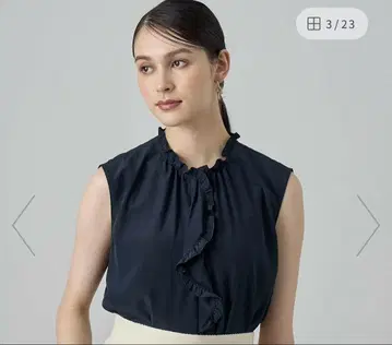아나이 네이비 프릴 슬리브리스 상의