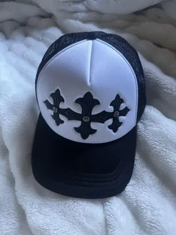 SUPPLIER Cross Leather Patch Mesh Cap