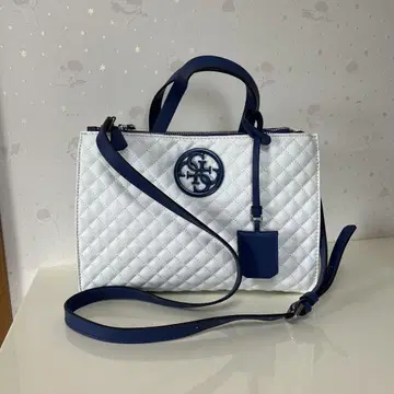 GUESS 백 화이트 중고 안쪽 얼룩 있음