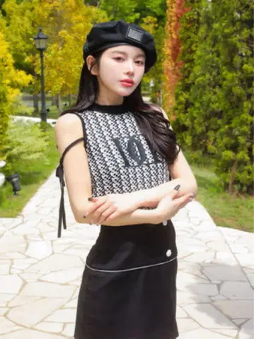 Darich 다리치 DD 로고 믹스 슬리브리스 니트탑
