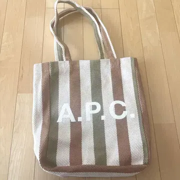새상품급 A.P.C. 스트라이프 토트백